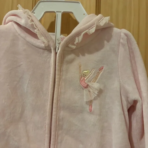 Sweet Baby Girls BUNDLE of 2 Matching Velour Zip Sets, 4 Pieces Total! 12 Months - Picture 9 of 12